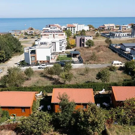 гнездото The Nest 1 招待所