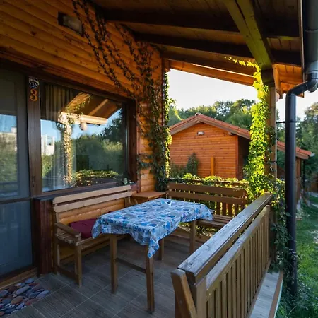 гнездото The Nest 1 招待所 3*