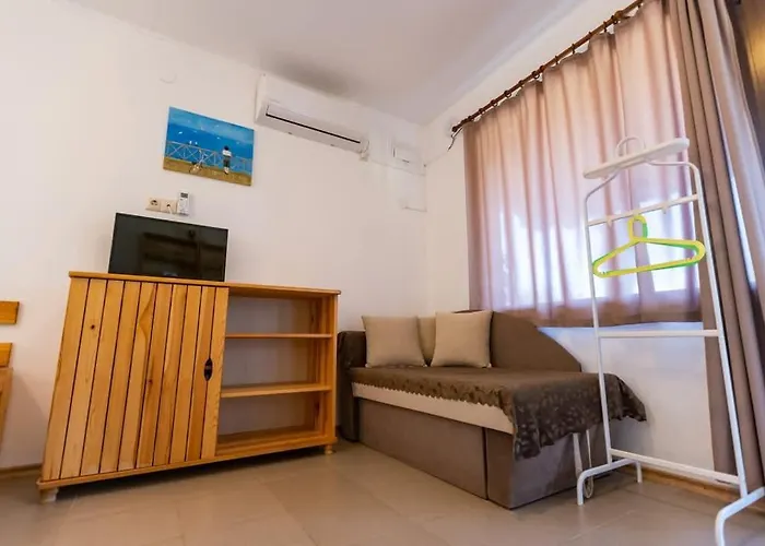 гнездото The Nest 1 Lozenets