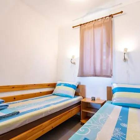 Maison d'hôtes гнездото The Nest 1 3*